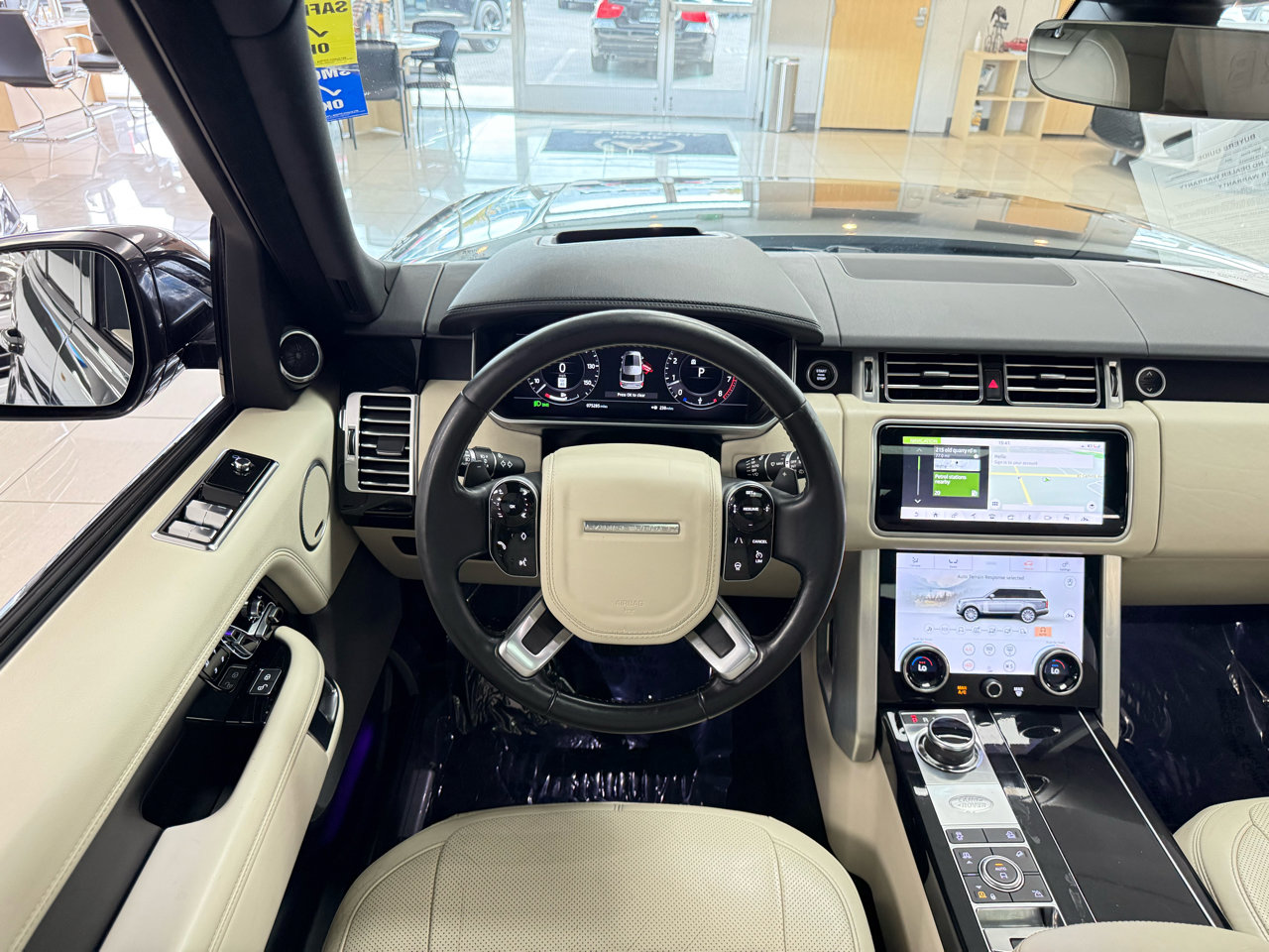Used 2019 Land Rover Range Rover HSE image 12