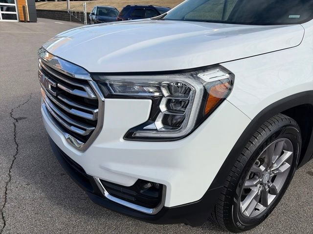 Used 2023 GMC Terrain SLT image 50