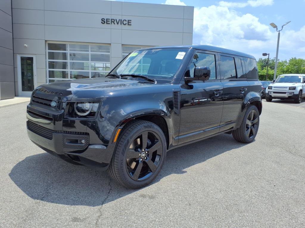 Certified 2025 Land Rover Defender 110 X-Dynamic SE image 12