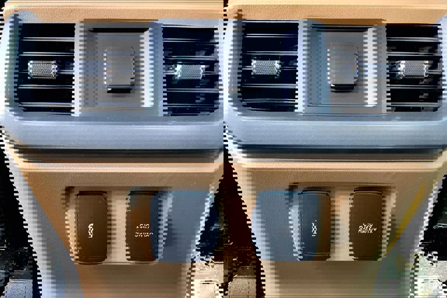 Used 2021 Ford F150 Lariat w/ Trailer Tow Package image 33