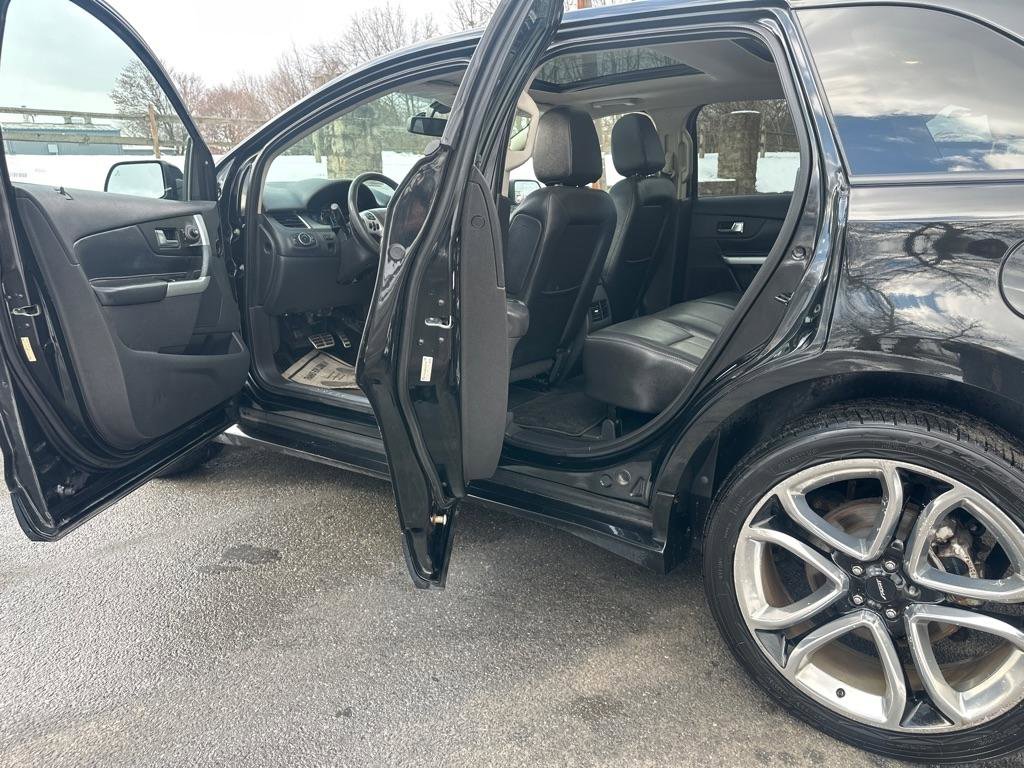 Used 2013 Ford Edge Sport w/ Driver Entry Pkg image 23
