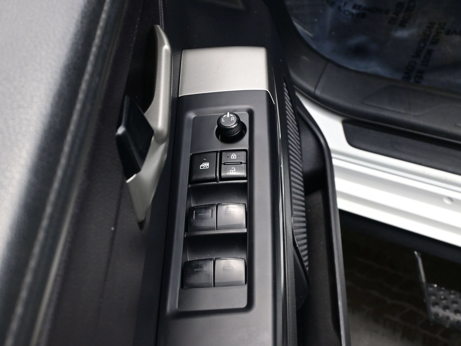 Used 2023 Toyota Tundra SR5 AWD/4WD image 10
