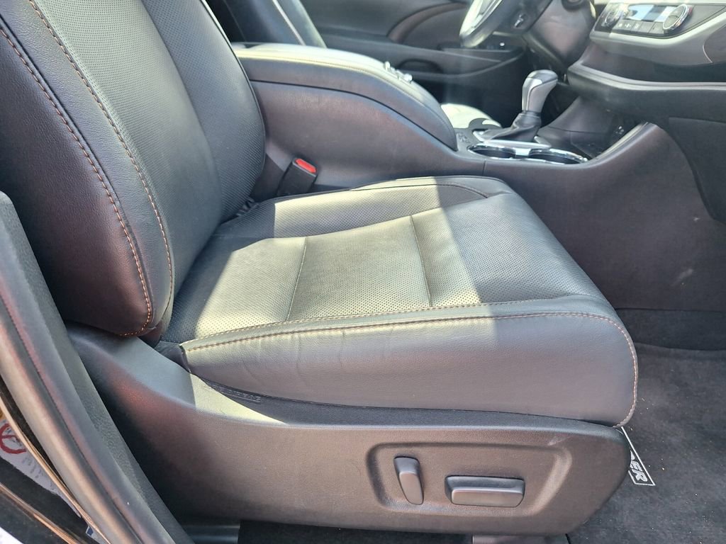Used 2019 Toyota Highlander Limited AWD/4WD image 27