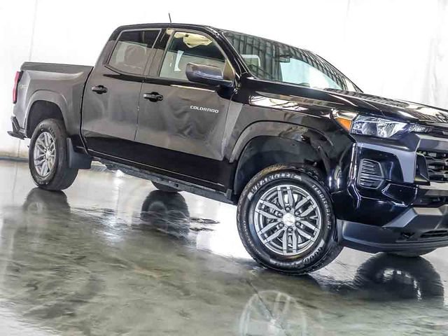 Used 2026 Chevrolet Colorado LT w/ Advanced Trailering Package AWD/4WD image 5