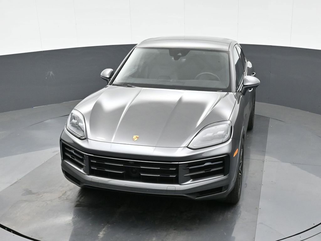 Certified 2025 Porsche Cayenne Coupe image 33