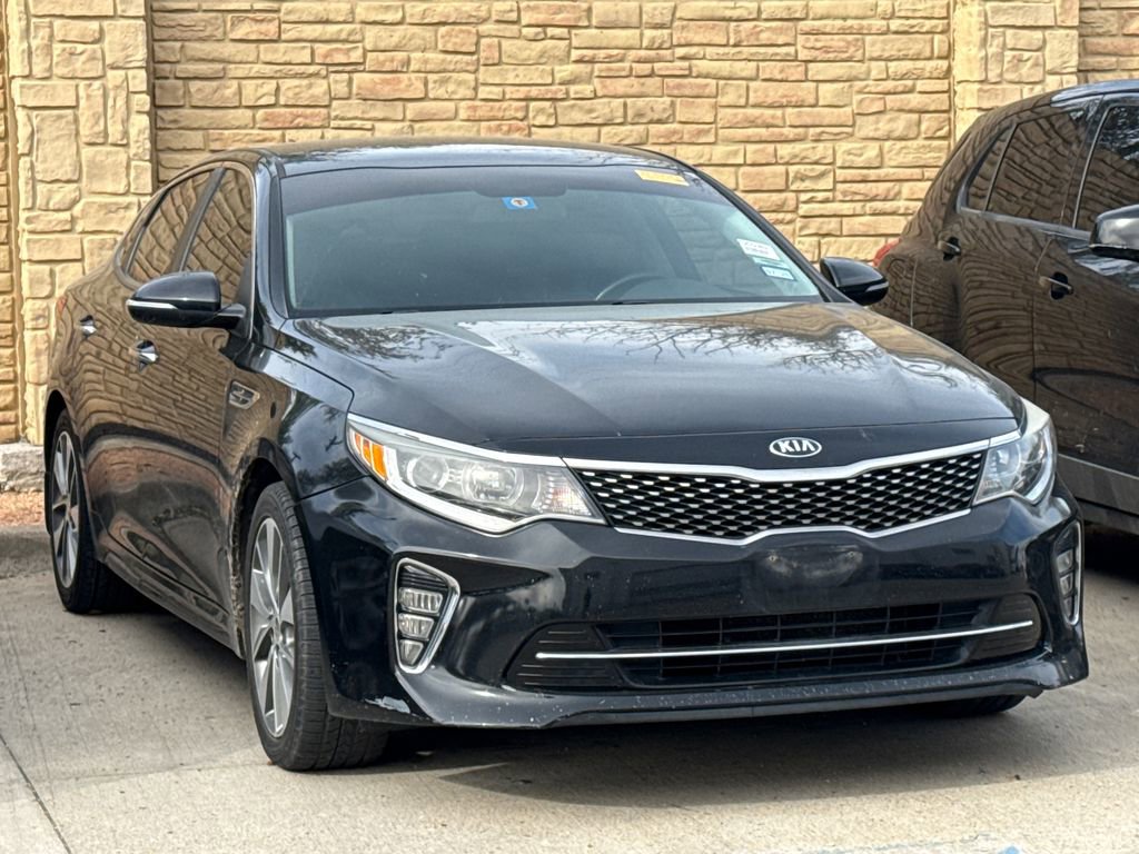 Used 2018 Kia Optima S w/ 18" Alloy Wheels Package image 3