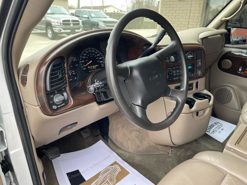 Used 2004 GMC Safari Conversion image 25