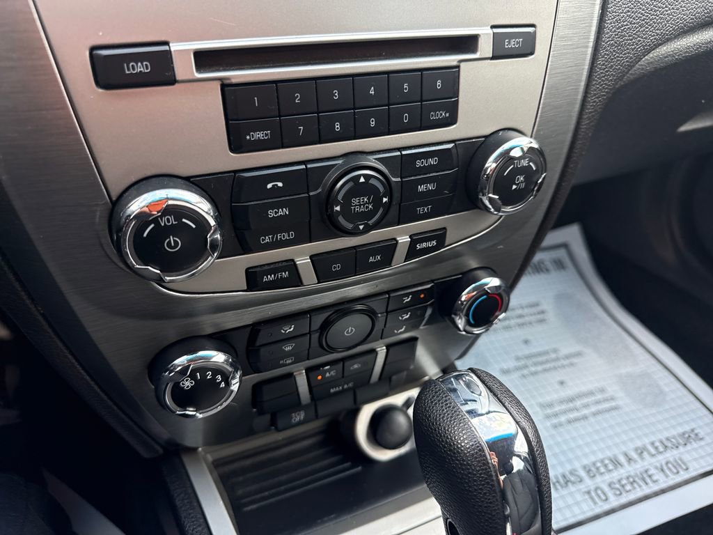 Used 2011 Ford Fusion SE FWD image 32