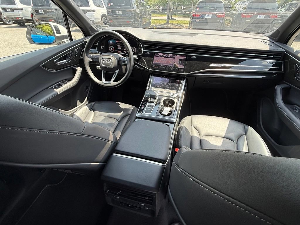Used 2025 Audi Q7 3.0T Premium Plus AWD/4WD image 21