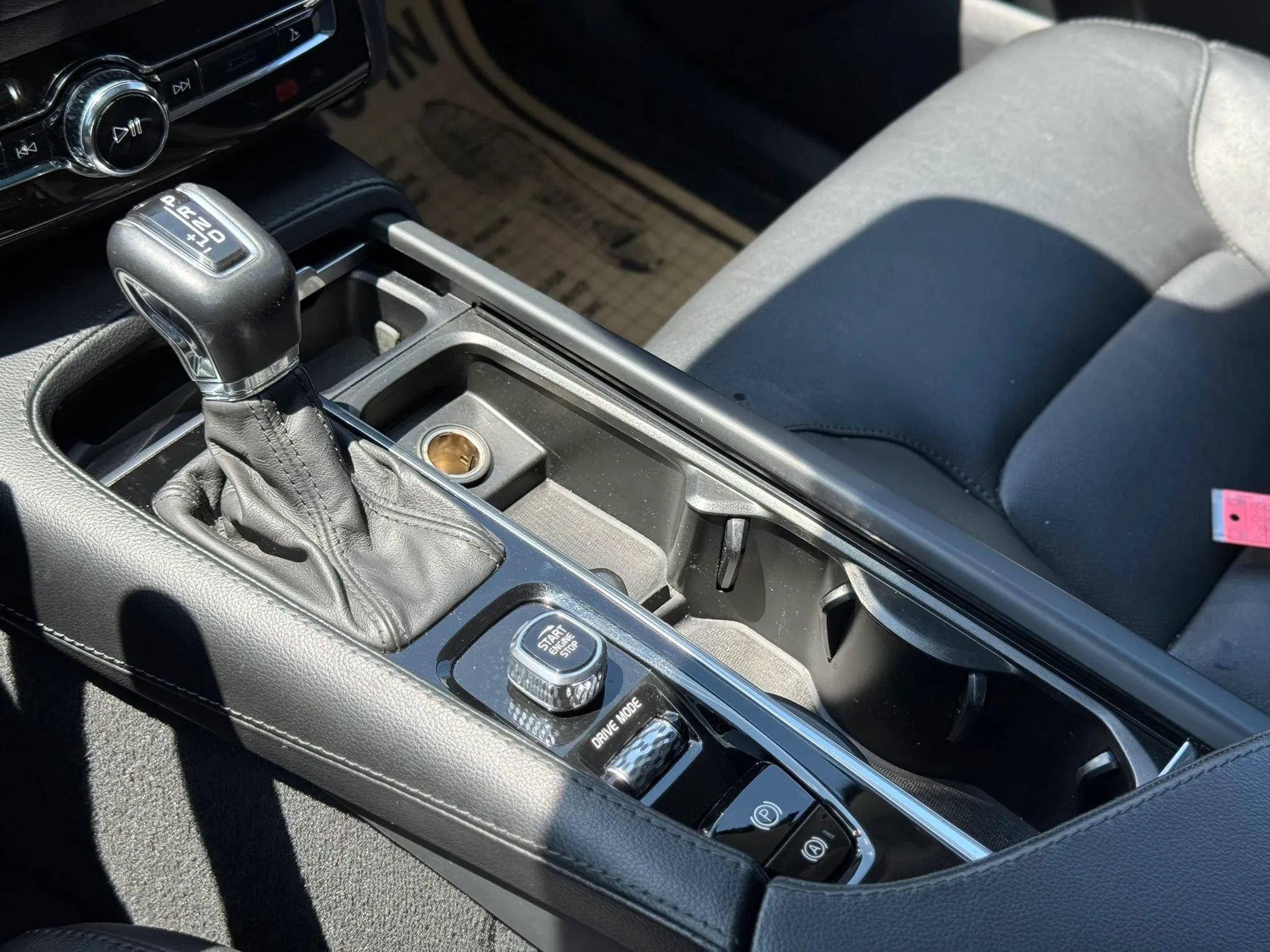 Used 2019 Volvo XC90 T5 Momentum w/ Advanced Package AWD/4WD image 20