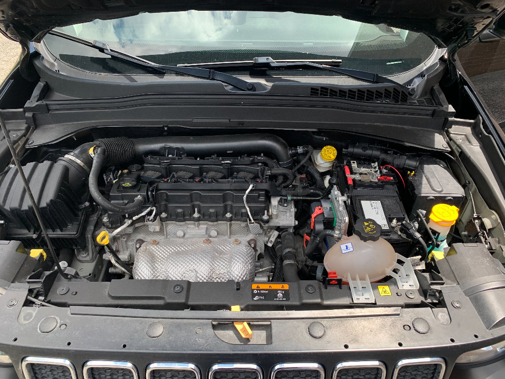 Used 2021 Jeep Renegade Latitude AWD/4WD image 31