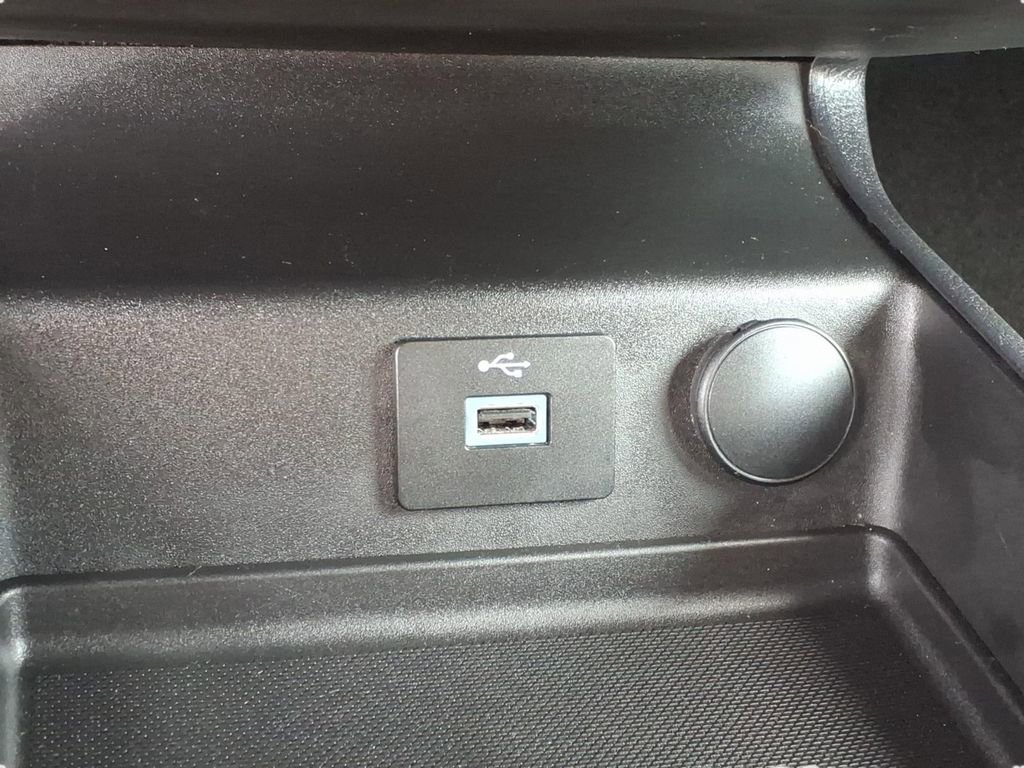 Used 2019 Ford Fusion S image 18