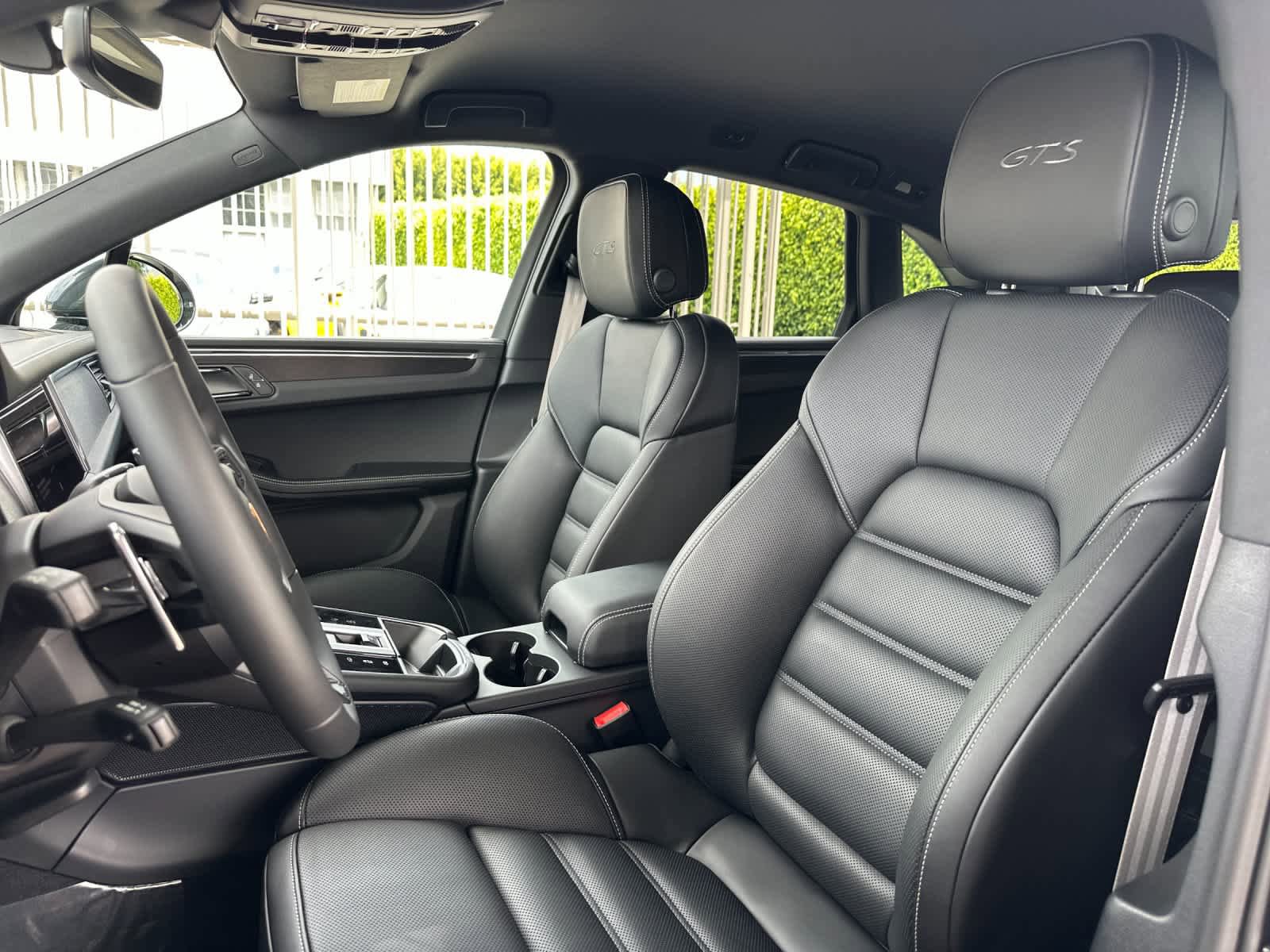 New 2026 Porsche Macan GTS AWD/4WD image 5