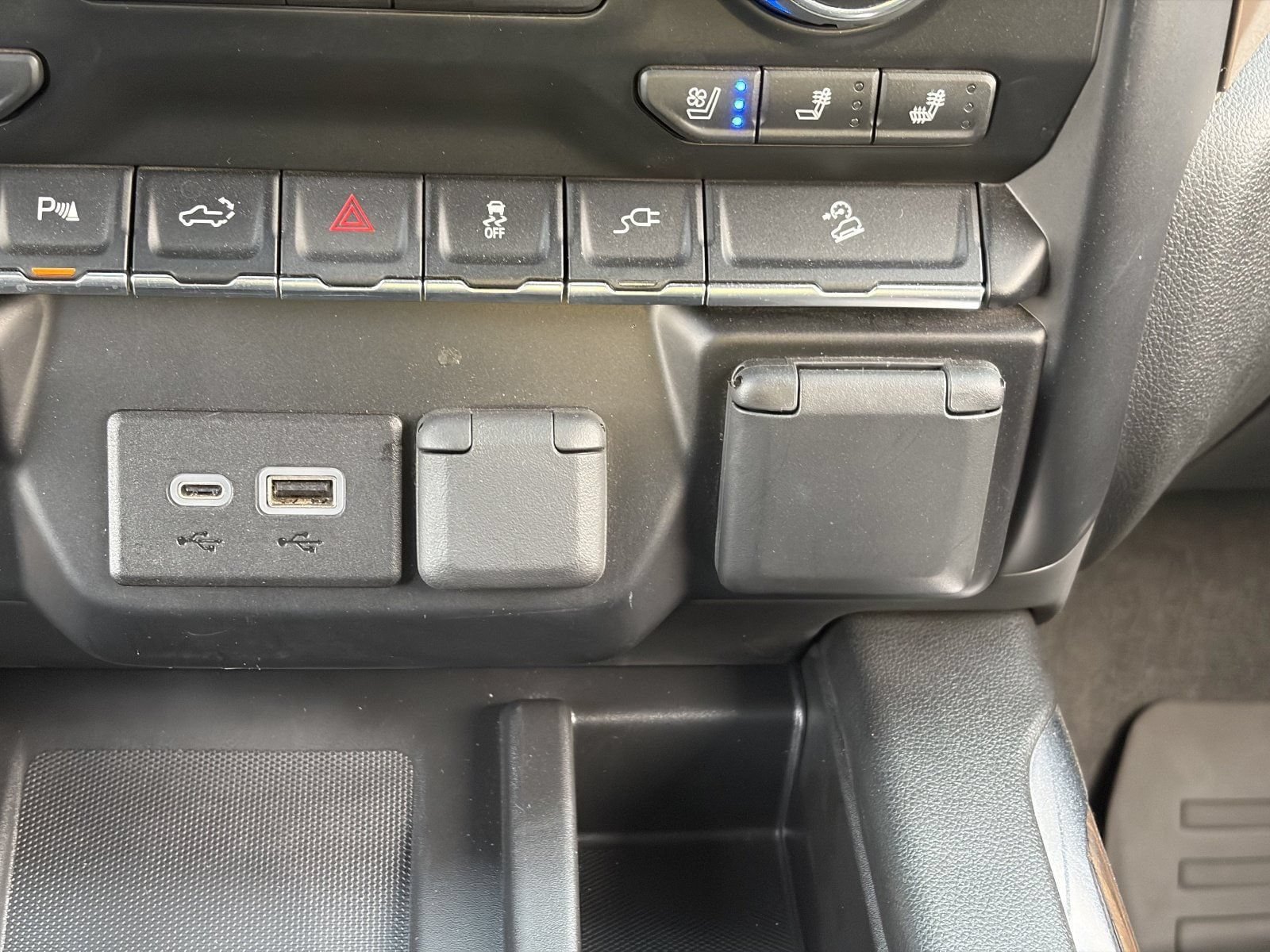 Certified 2023 Chevrolet Silverado 2500 High Country w/ Z71 Off-Road Package AWD/4WD image 31