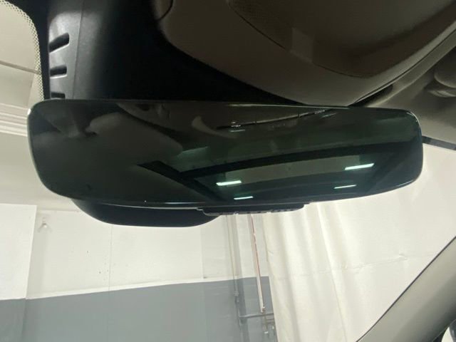 Certified 2025 Volvo XC60 B5 Plus image 28