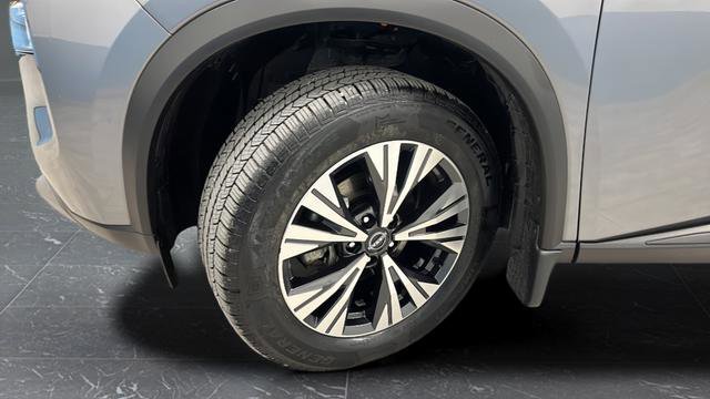 Used 2023 Nissan Rogue SV image 28