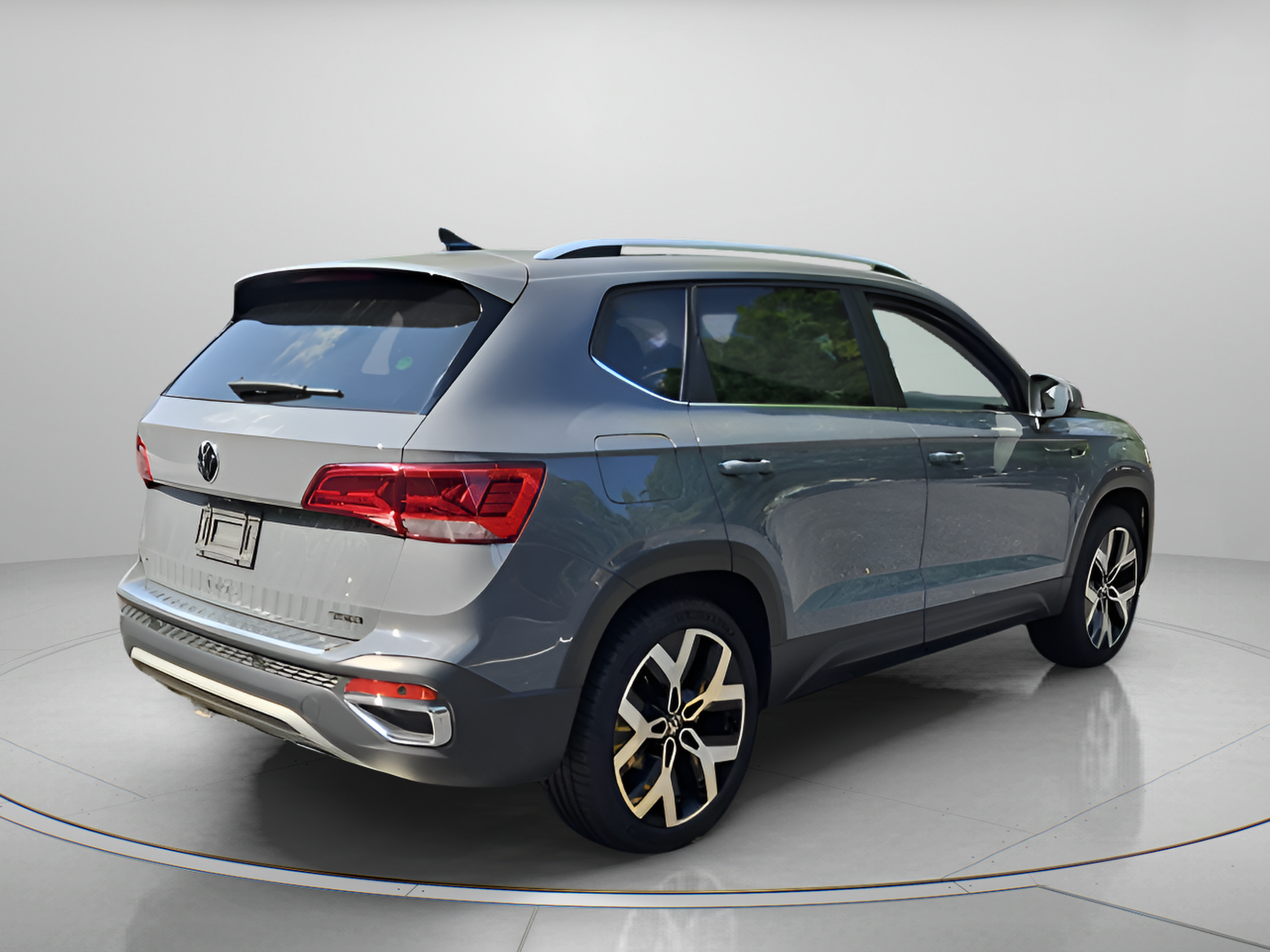 Certified 2022 Volkswagen Taos SEL AWD/4WD image 5