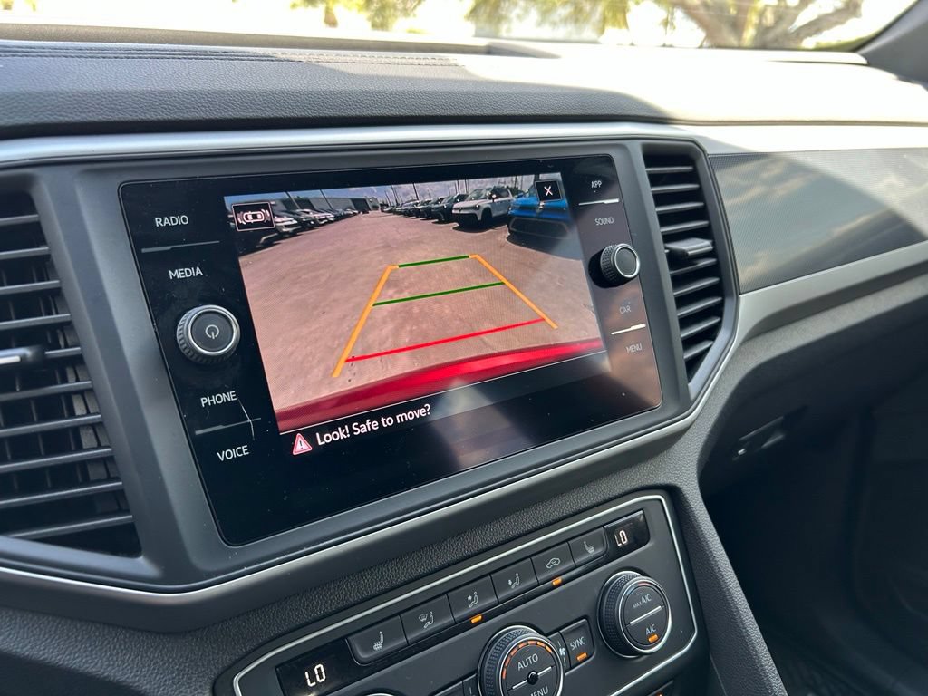 Certified 2021 Volkswagen Atlas Cross Sport SE AWD/4WD image 28