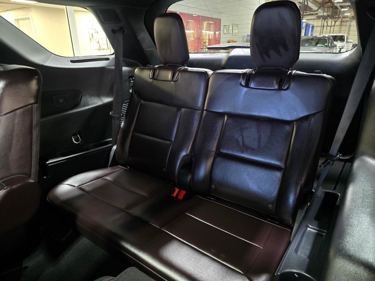 Used 2025 Ford Explorer Platinum w/ LUX Leather Package image 22