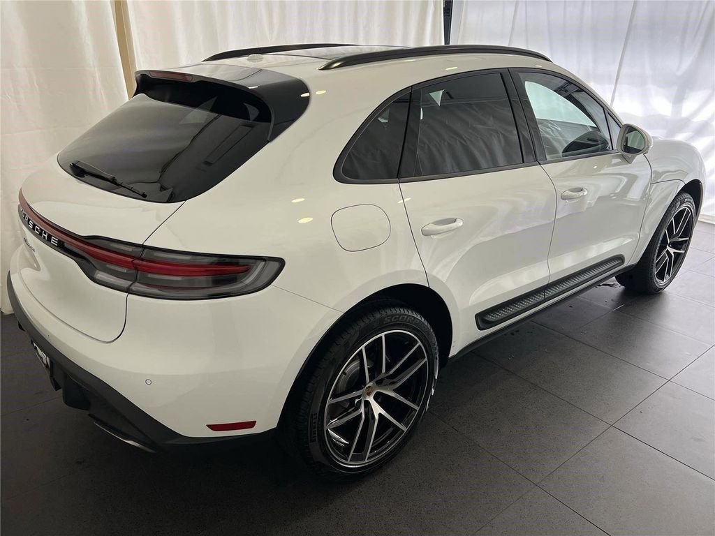 New 2026 Porsche Macan AWD/4WD image 9
