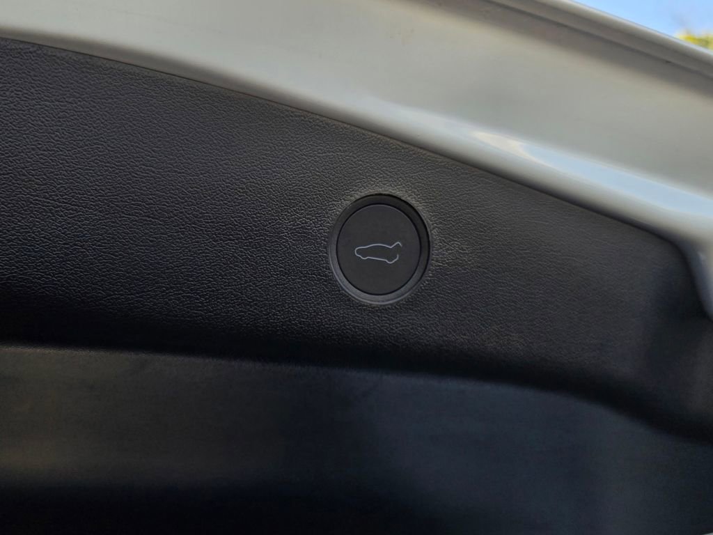 Used 2022 Tesla Model 3 Long Range AWD/4WD image 23