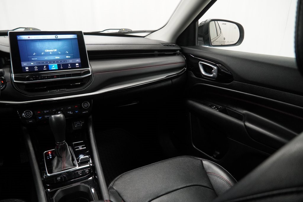 Certified 2022 Jeep Compass Trailhawk w/ Trailhawk Elite Group image 30