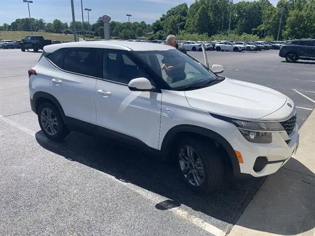Certified 2021 Kia Seltos LX AWD/4WD image 1