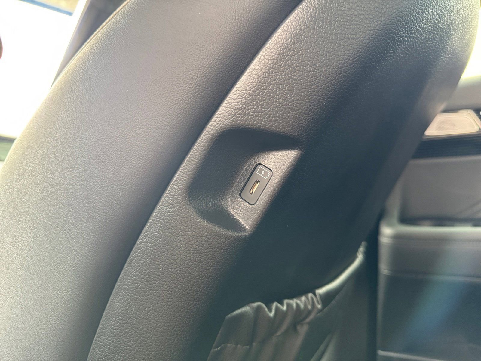 Used 2024 Hyundai Palisade Calligraphy image 21