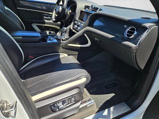 Used 2021 Bentley Bentayga Speed AWD/4WD image 21
