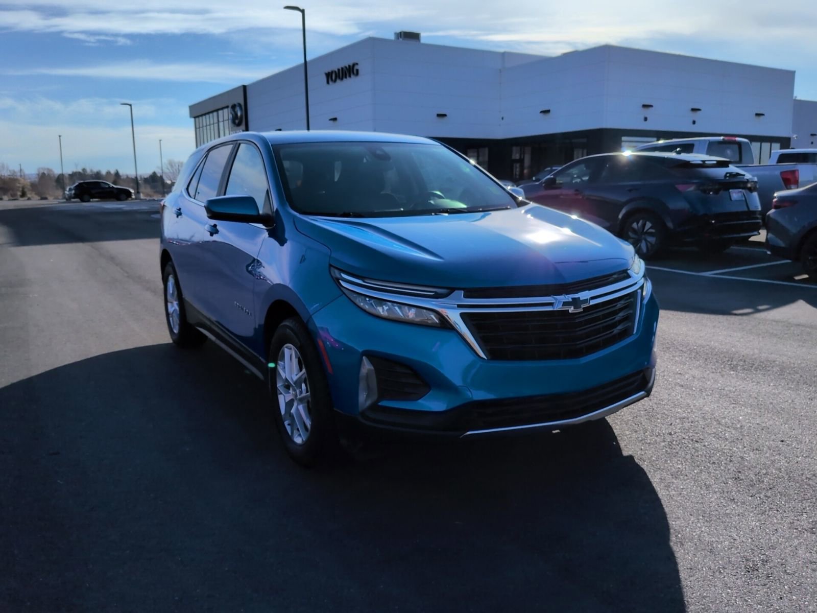 Used 2024 Chevrolet Equinox LT image 1