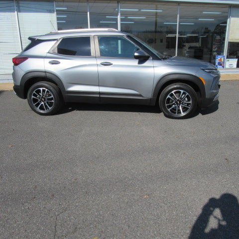 Certified 2025 Chevrolet TrailBlazer LT FWD image 2