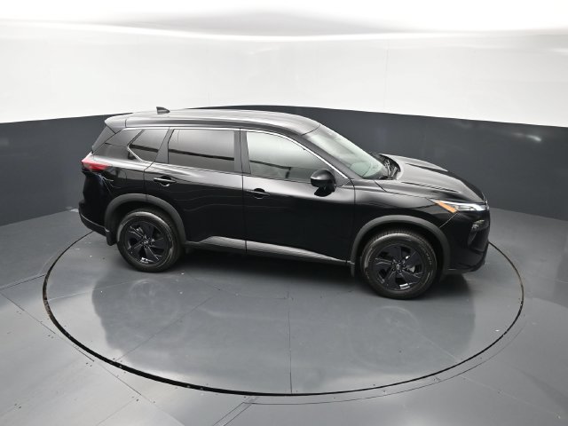 Certified 2026 Nissan Rogue SV FWD image 28