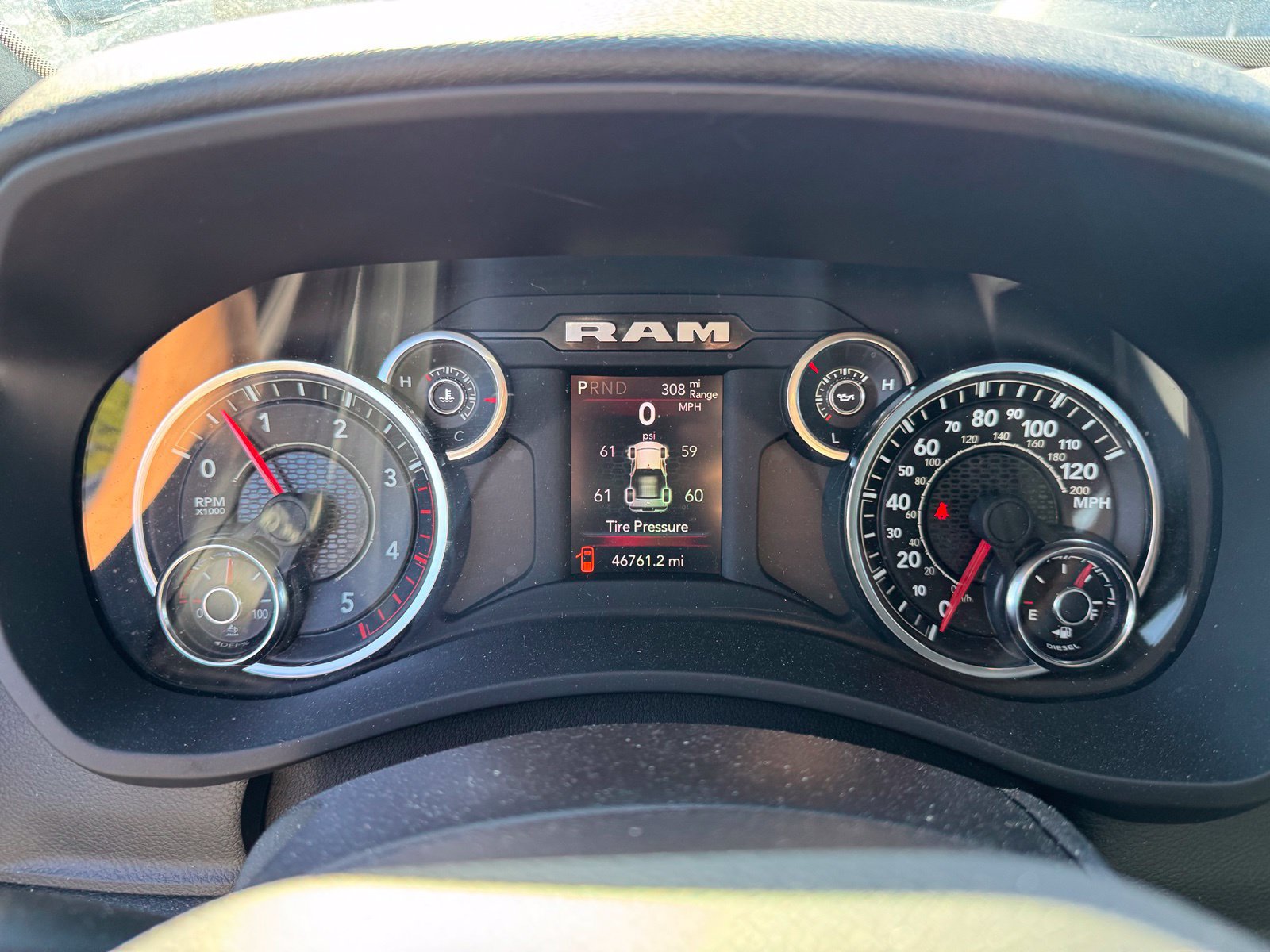 Used 2024 RAM 2500 Big Horn w/ Night Edition AWD/4WD image 15