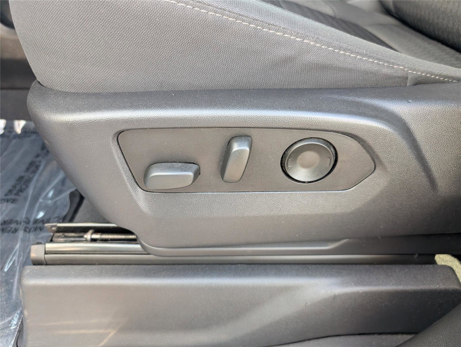 Used 2023 Chevrolet Silverado 1500 LT image 13