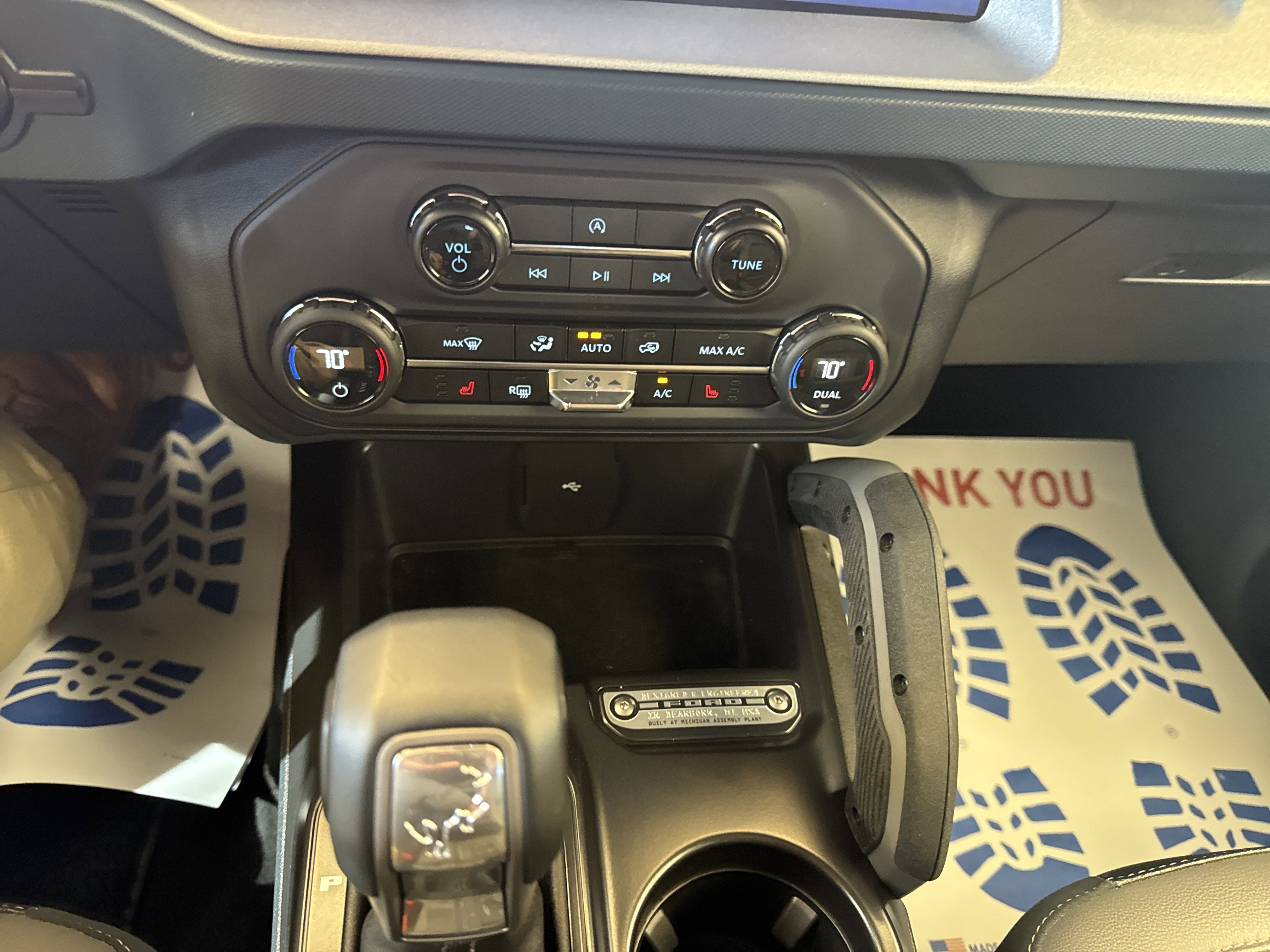 Used 2024 Ford Bronco Outer Banks image 32