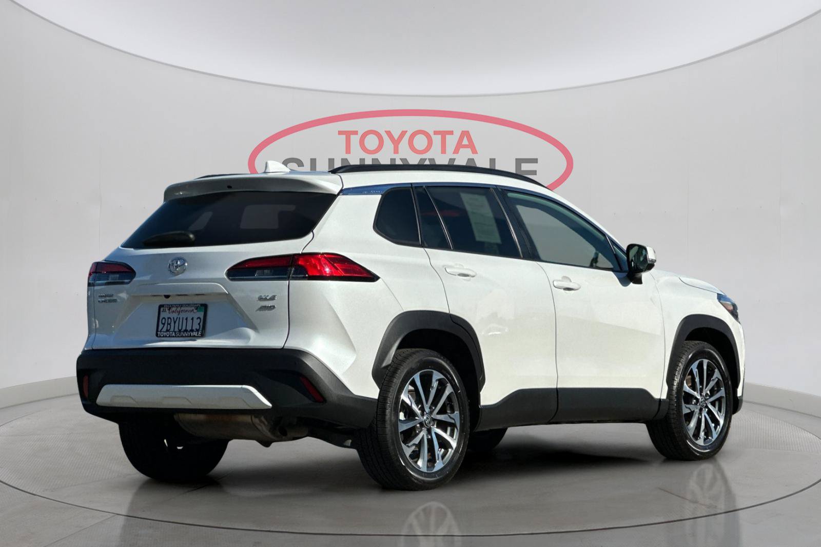 Certified 2022 Toyota Corolla Cross XLE AWD/4WD image 4