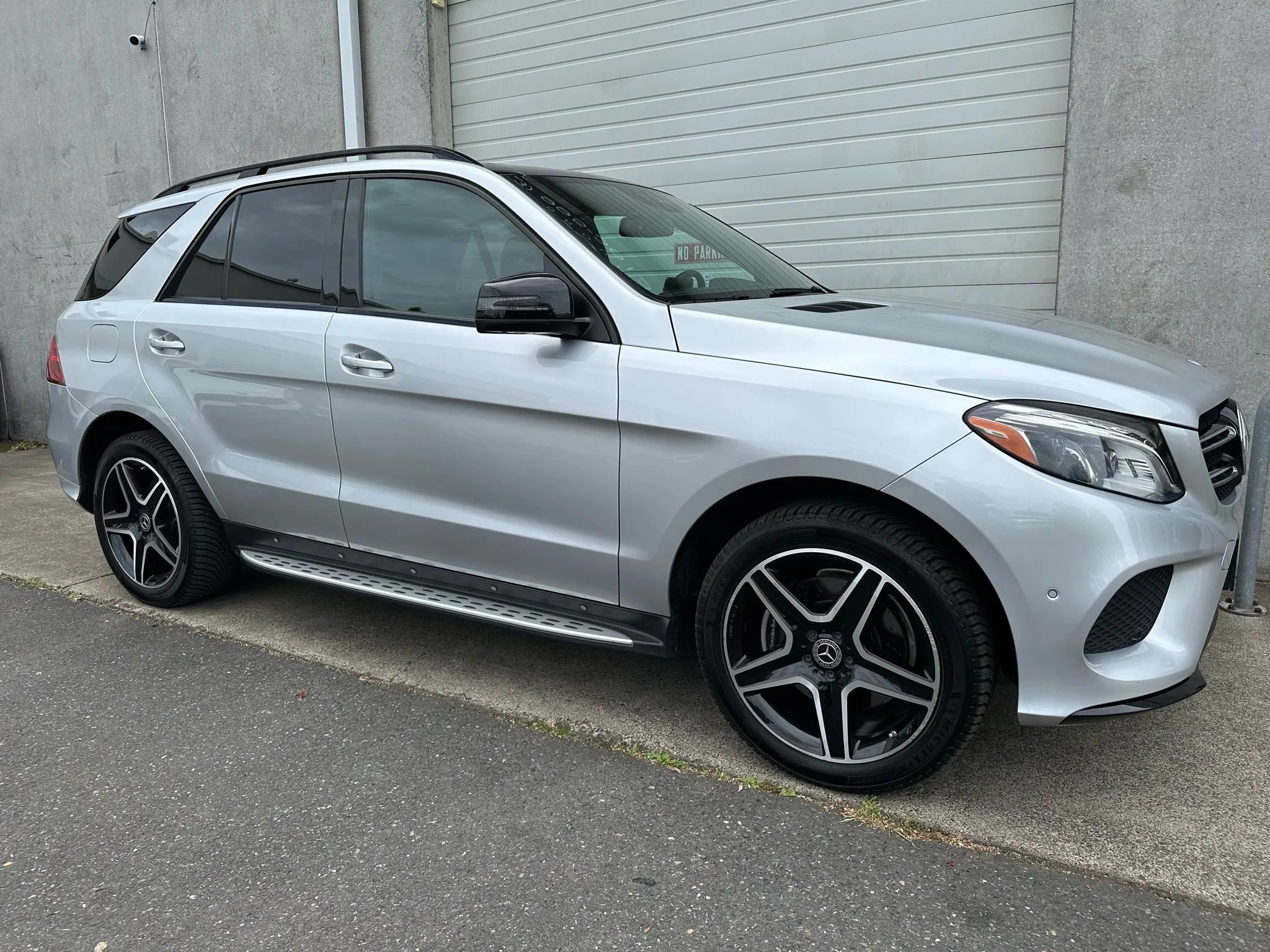 Used 2018 Mercedes-Benz GLE 350 4MATIC image 3