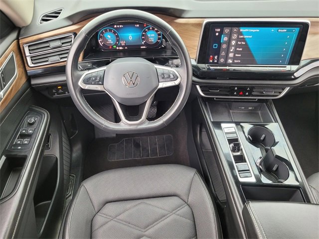 Used 2024 Volkswagen Atlas SE image 13