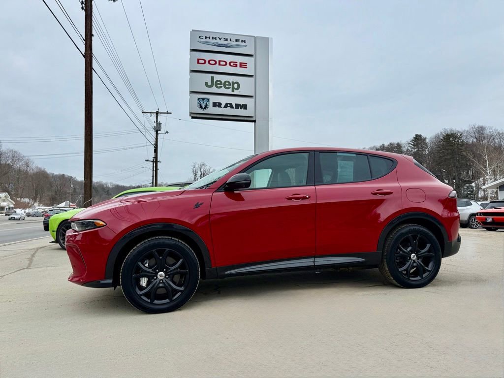 Used 2024 Dodge Hornet R/T Plus w/ Tech Pack Plus w/o Parking image 3