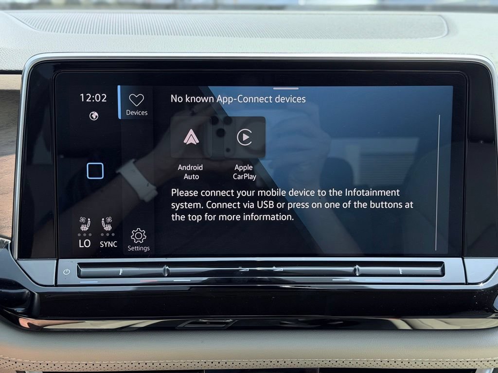 Used 2024 Volkswagen Atlas SE AWD/4WD image 41
