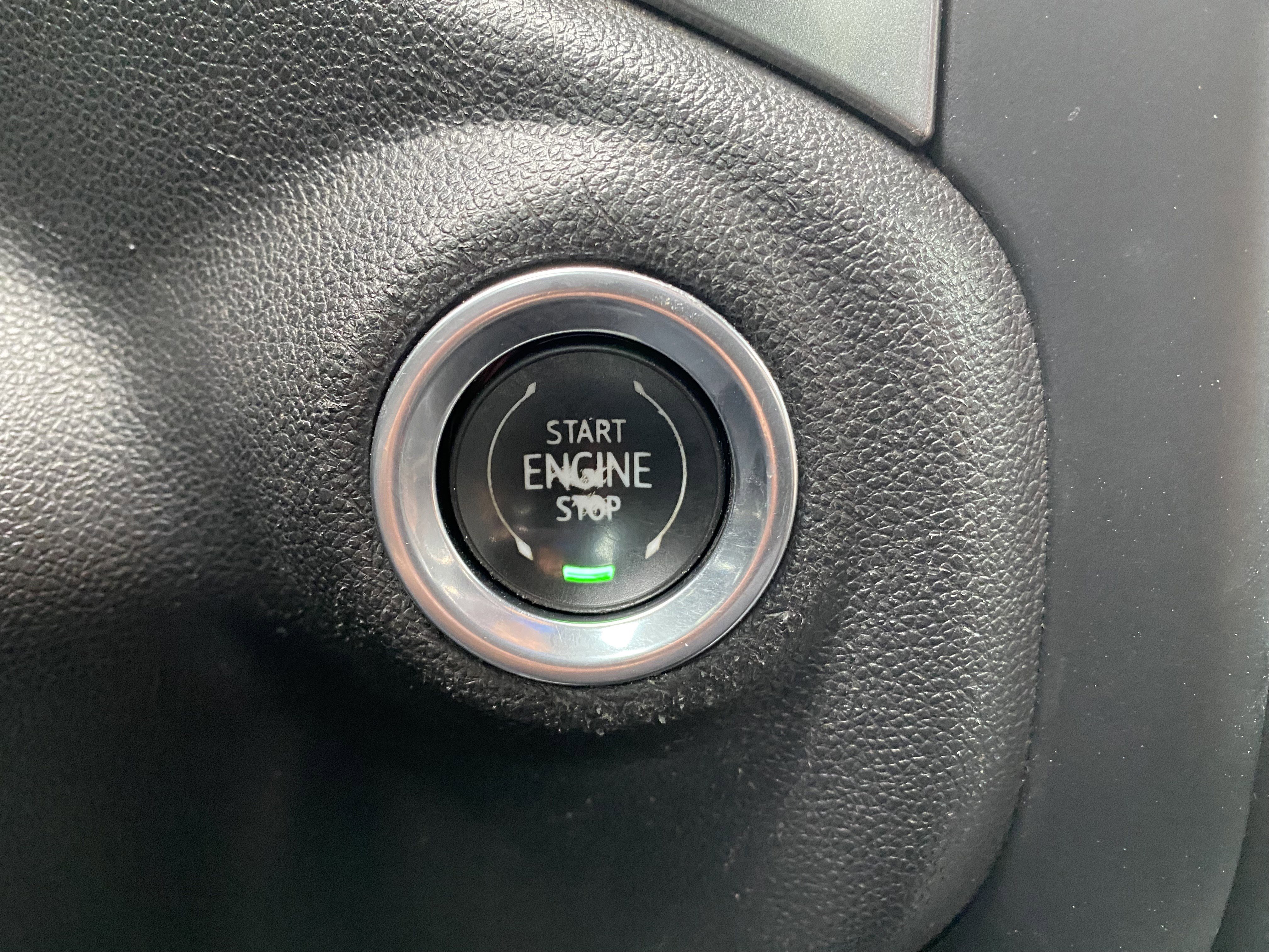 Used 2020 Chevrolet Silverado 1500 RST AWD/4WD image 28