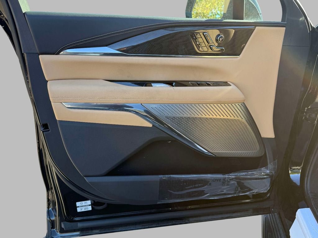 New 2025 Cadillac Escalade IQ Luxury 2 AWD/4WD image 14