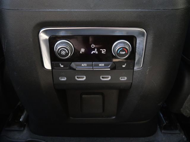 Used 2022 Chevrolet Suburban RST w/ Sport Performance Package AWD/4WD image 27