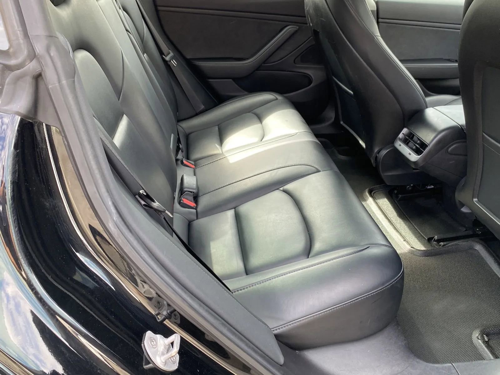 Used 2019 Tesla Model 3 Standard Range Plus RWD image 7