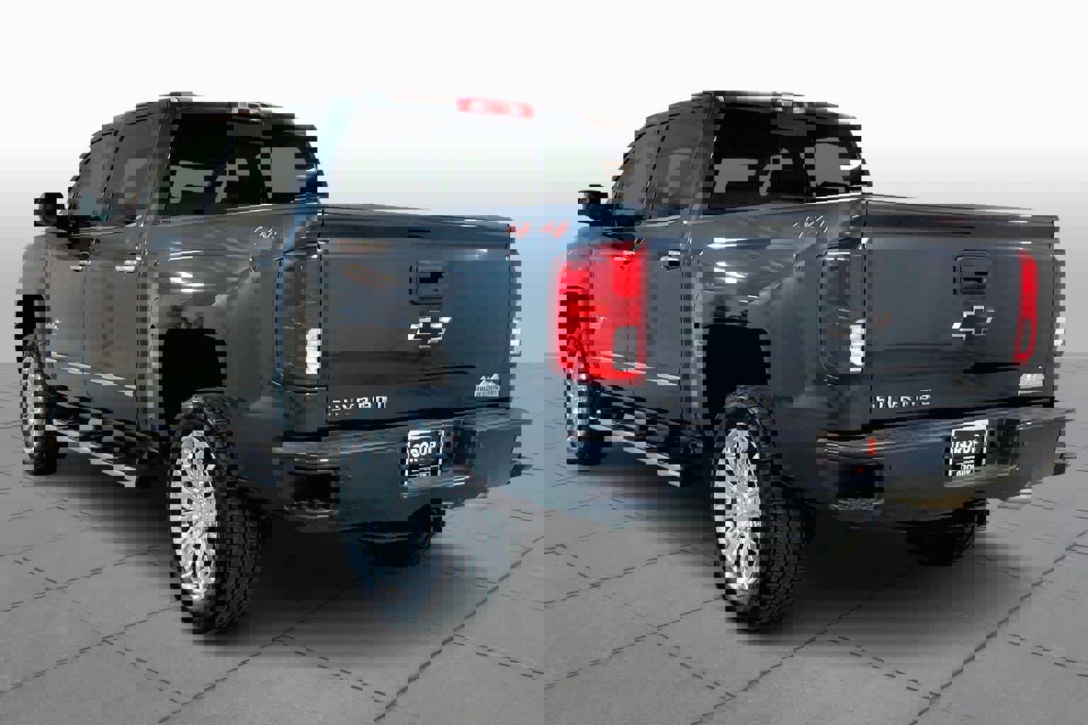 Used 2018 Chevrolet Silverado 1500 High Country image 11