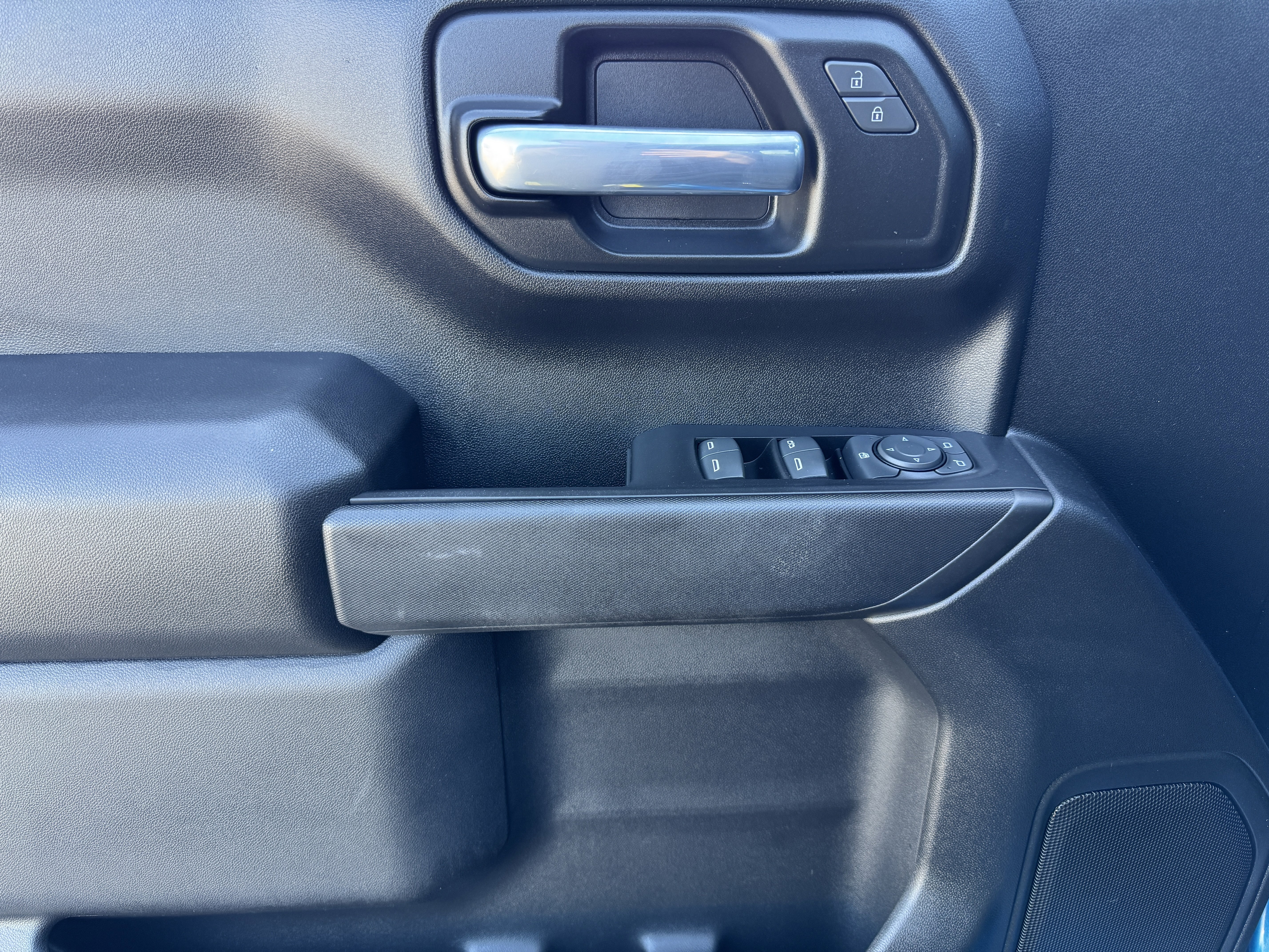 Certified 2022 Chevrolet Silverado 1500 Custom image 9