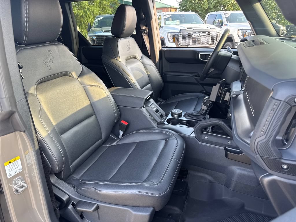 Used 2025 Ford Bronco Badlands AWD/4WD image 12