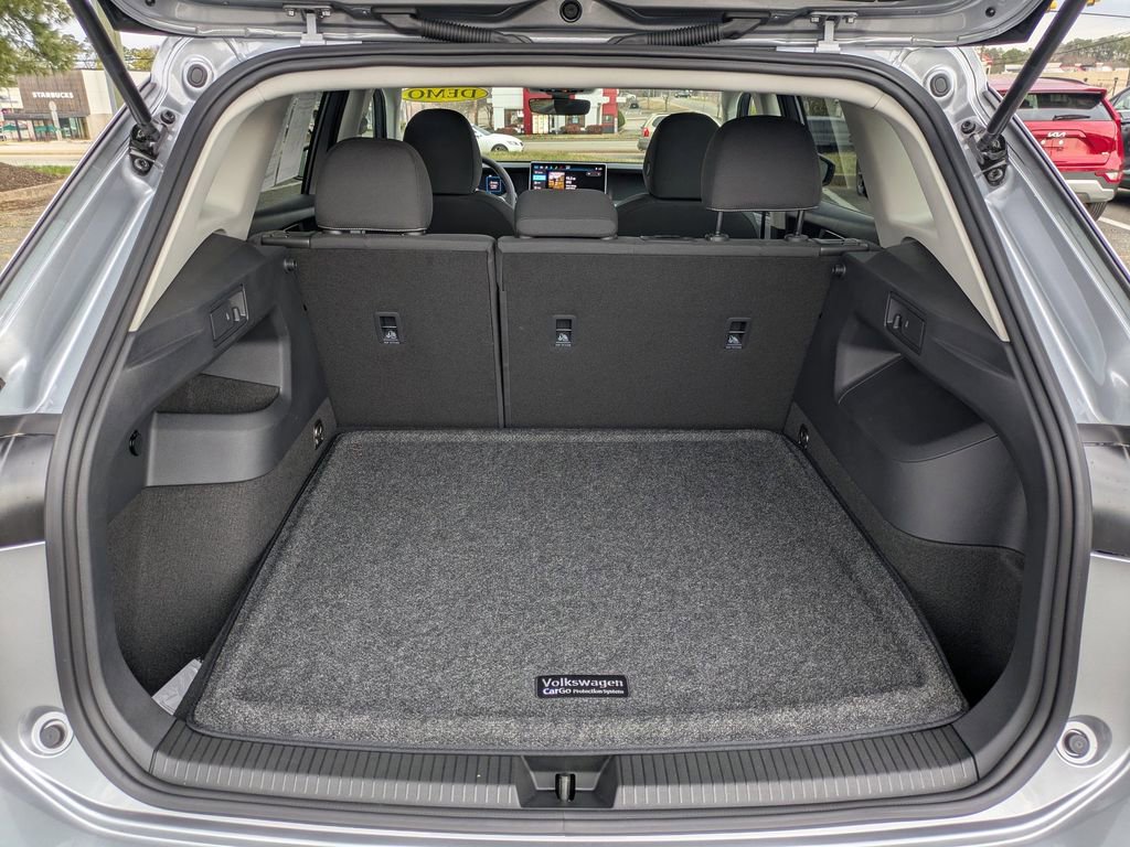 Certified 2025 Volkswagen Tiguan S image 13