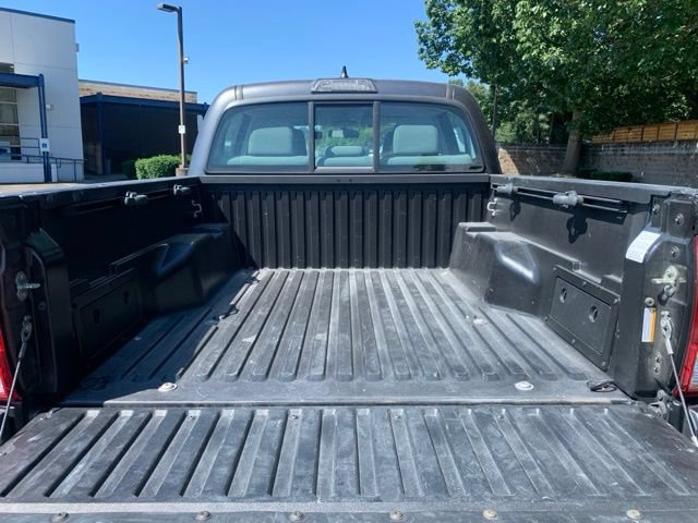 Used 2016 Toyota Tacoma SR w/ Towing Package AWD/4WD image 5