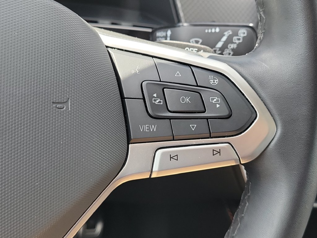 Used 2024 Volkswagen Atlas Peak Edition SE AWD/4WD image 10